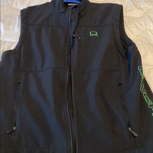 Cinch vest